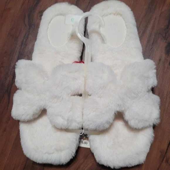 A New Day Women's Cream Faux Fur Scuff Slippers - Cozy & Stylish - Size 8 - Picture 1 of 5